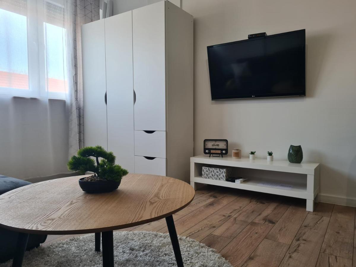 Apartman Id Donji Miholjac Esterno foto